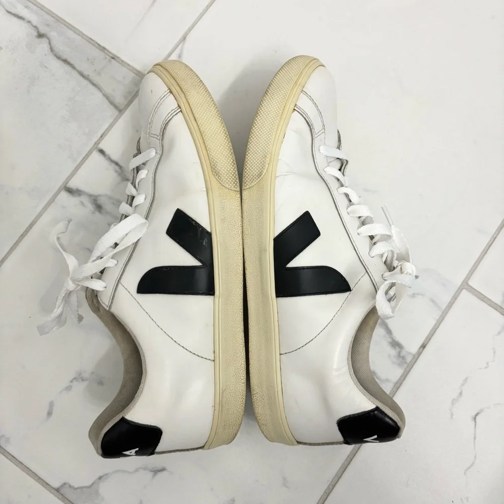 Veja Leather Sneakers Womens 8 White Lace Up Casual